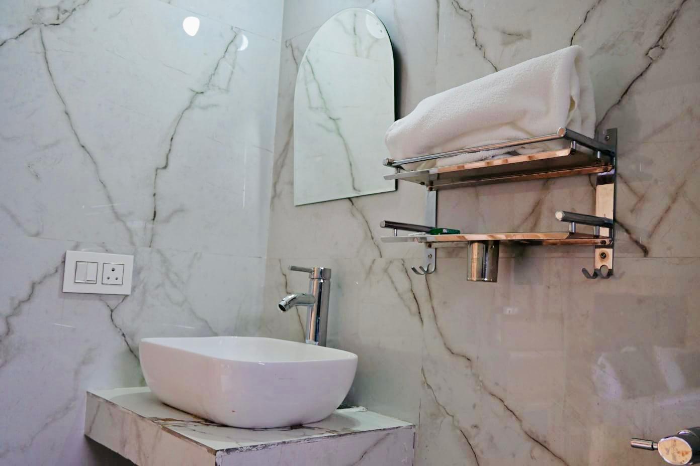 iYi Lavish  River View Resort - Washroom