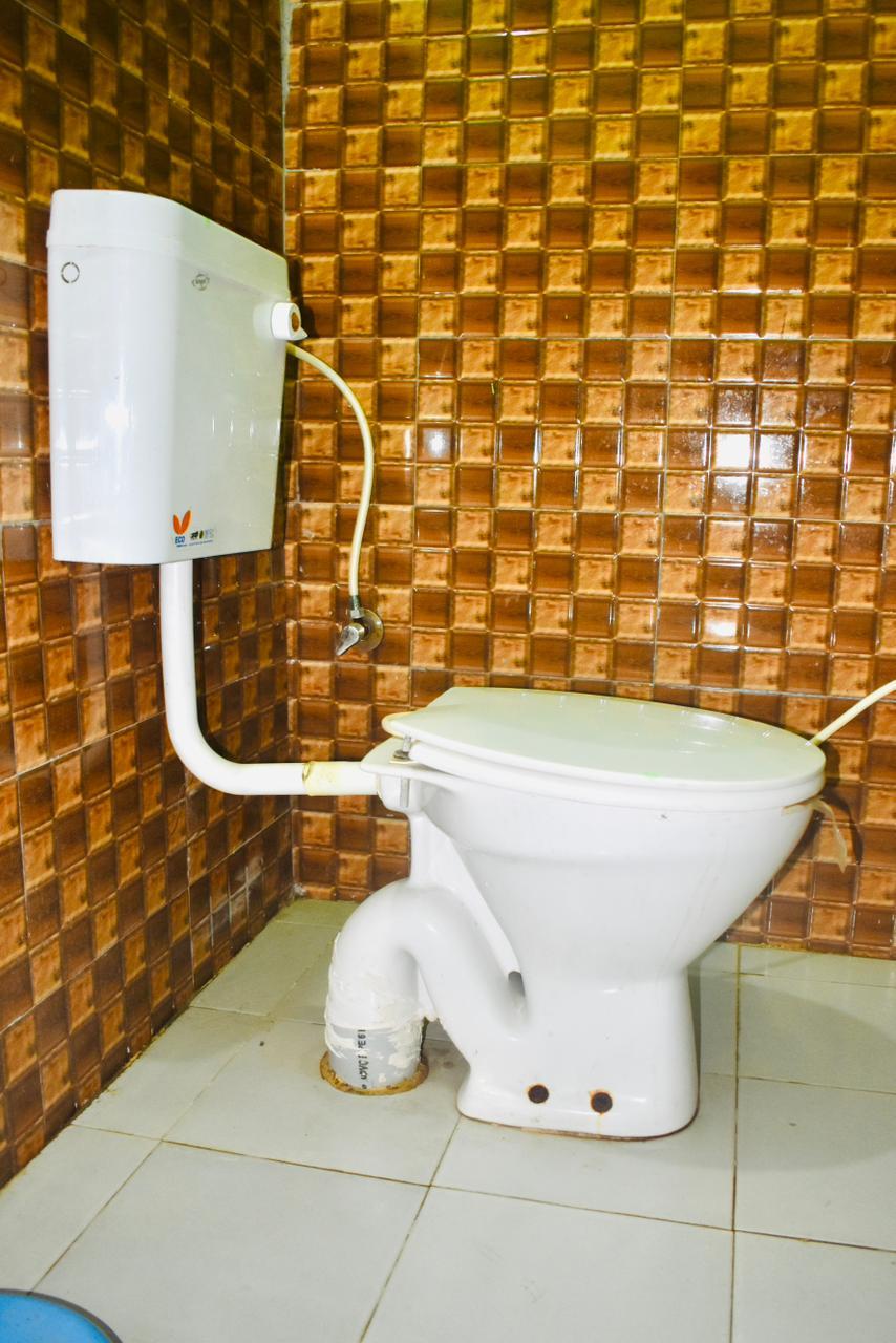 iYi Orchid Hotel Aadi Inn - Washroom