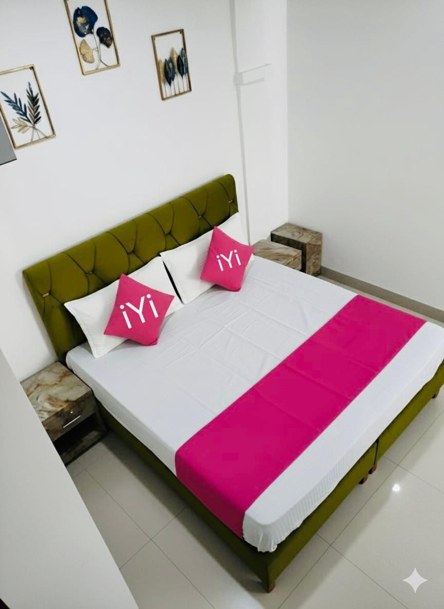 iYi Lavish Ganga Solitude Resort - Room