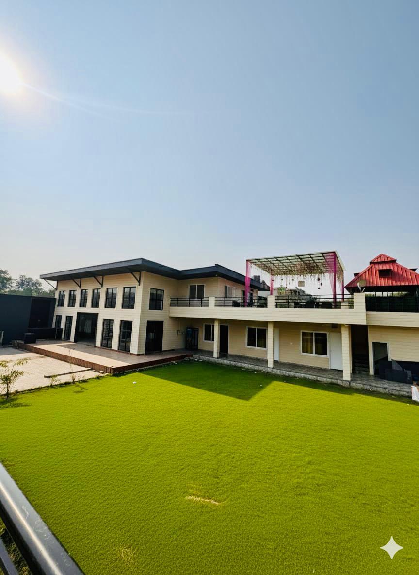 iYi Lavish Ganga Solitude Resort - Facade